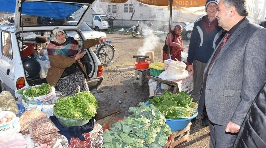 Pazaryeri İncelemeleri S&uuml;r&uuml;yor