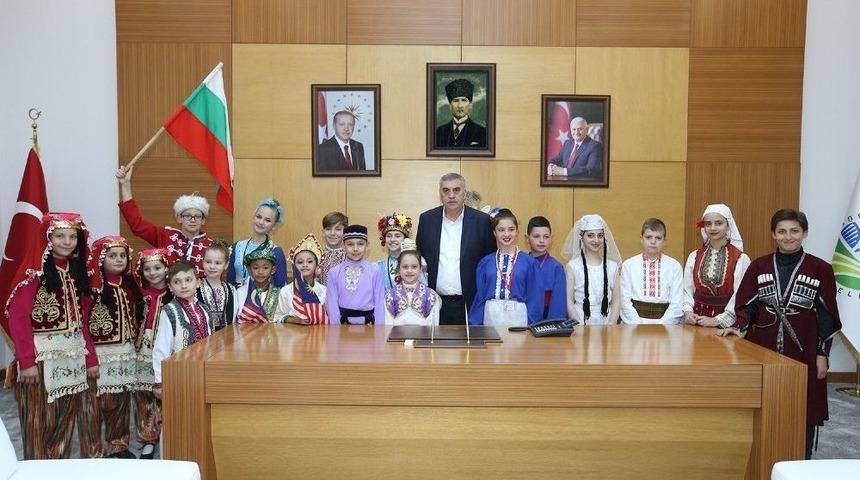 Başkan To&ccedil;oğlu, Uluslararası Halk Oyunları Delegasyonu&rsquo;nu Ağırladı