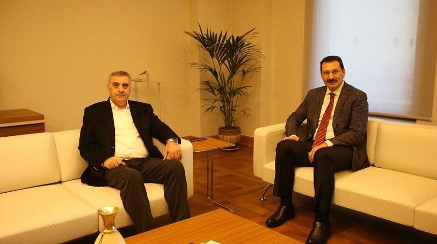 Başkan To&ccedil;oğlu, Milletvekili Yavuz&rsquo;la Akom&rsquo;da Buluştu