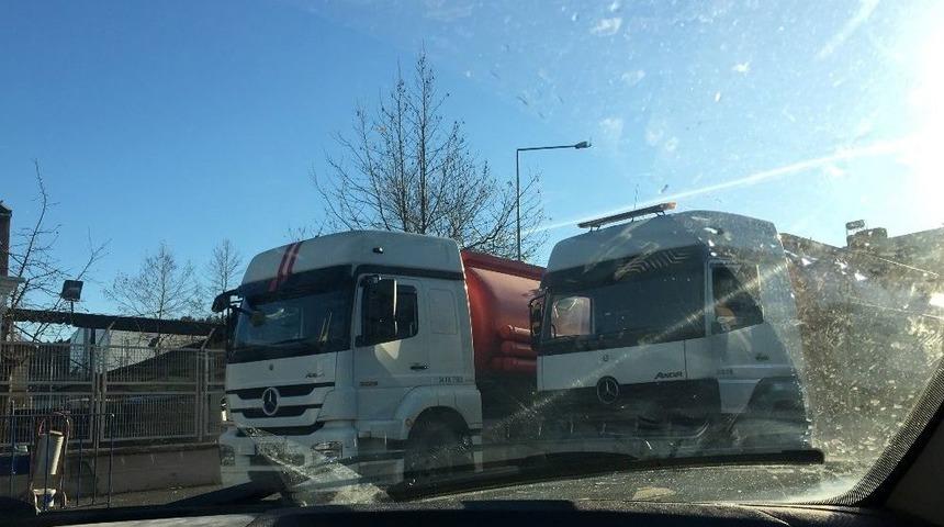 (&ouml;zel) Tuzla&rsquo;ya Kimyasal Atıkları D&ouml;kt&uuml;ğ&uuml; İddia Edilen Ş&uuml;pheli Vidanj&ouml;rler İnceleniyor