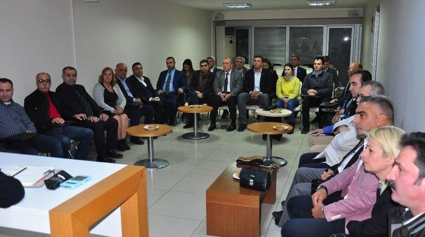 Başkan Kocaoğlu’ndan İl Kongresi Öncesi Chp İzmir’de Toplantı