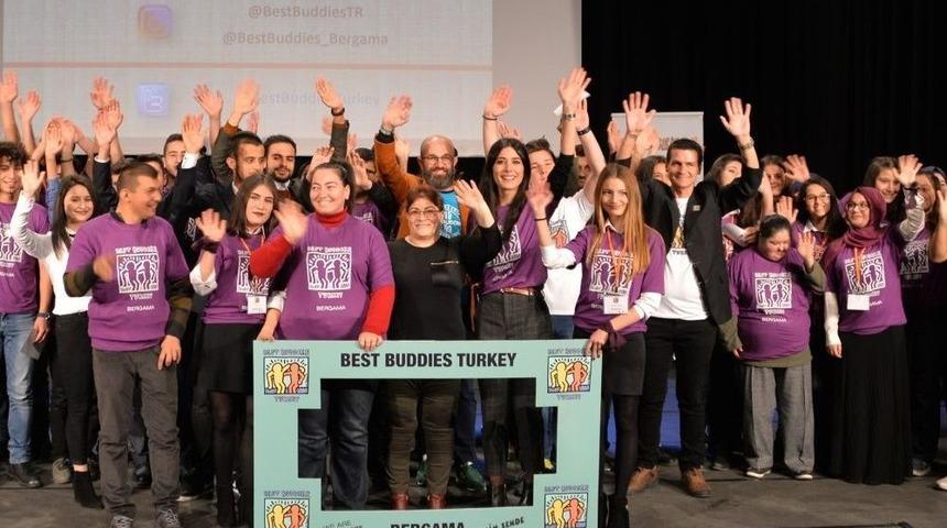 Bergama&rsquo;da Uluslararası Engelsiz Coşku