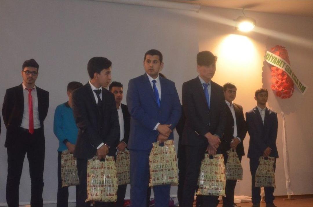 Manisa&rsquo;nın En İyi Hafızı Ve Ezan Okuyanı Belli Oldu