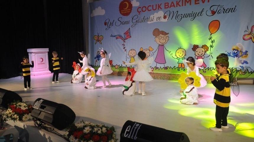 Belediye &Ccedil;ocuk Bakımevi Miniklerinden Yılsonu G&ouml;sterisi
