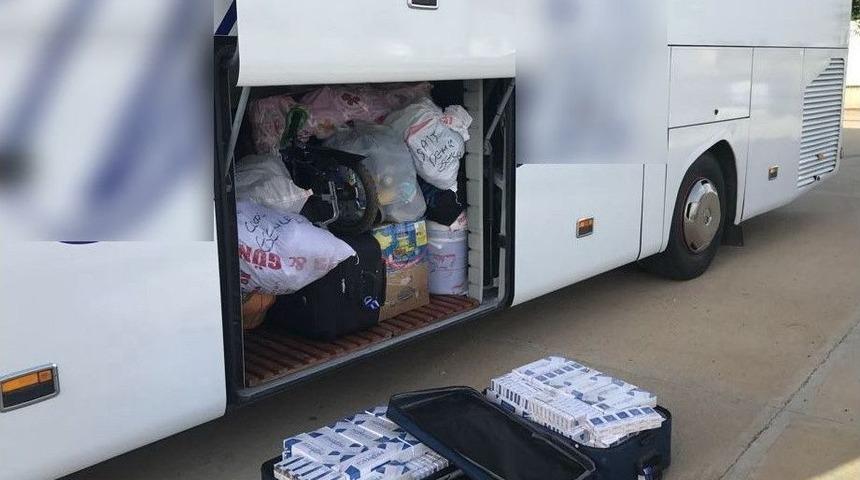 Yolcu Otobüsünde Kaçarak Sigara Ele Geçirildi