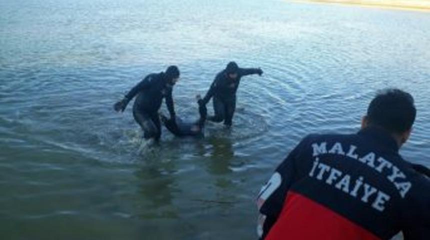 Kayıp Yaşlı Kadının Cesedi G&ouml;lette Bulundu