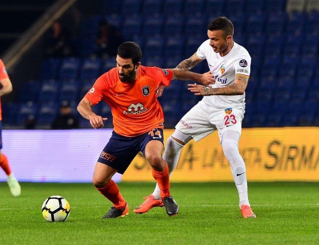 Spor Toto S&uuml;per Lig: Medipol Başakşehir: 1 - Kayserispor: (ilk Yarı)