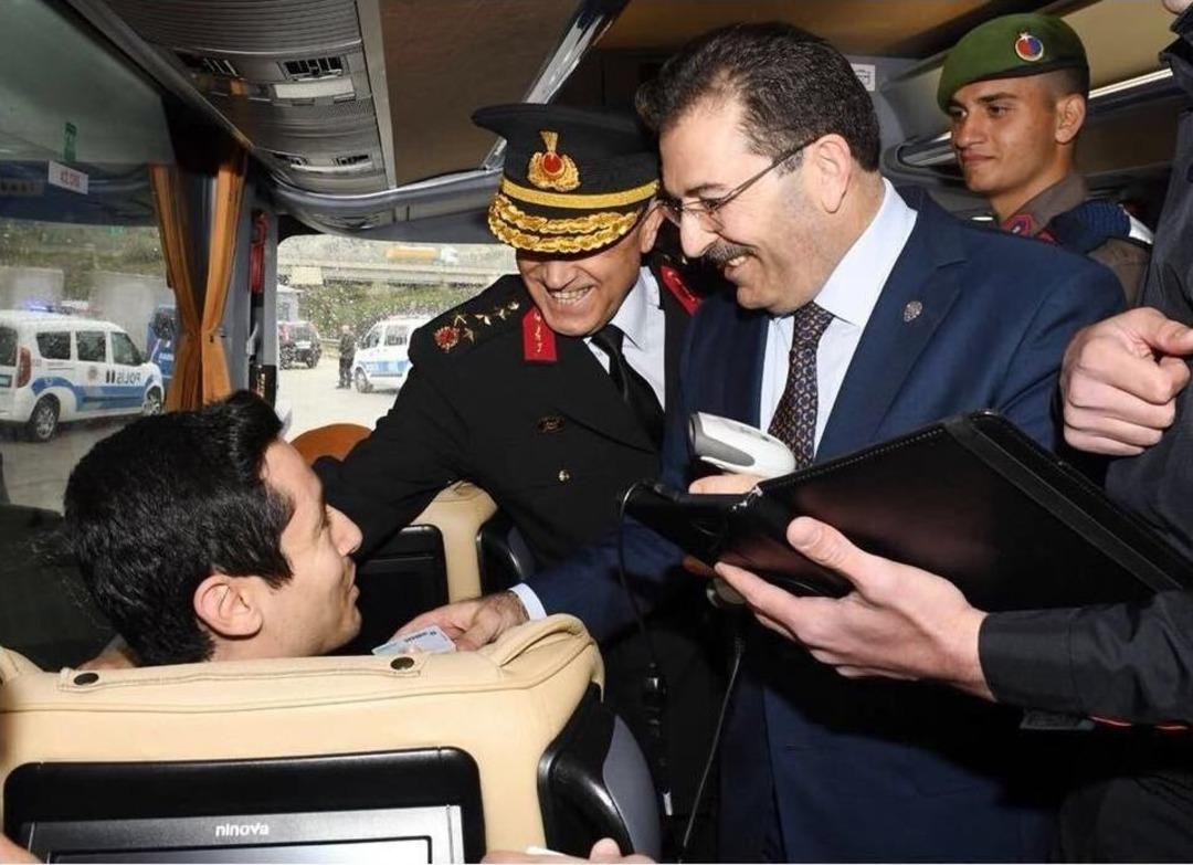 Jandarma Genel Komutanı Ve Emniyet Genel M&uuml;d&uuml;r&uuml; Uygulama Noktasında