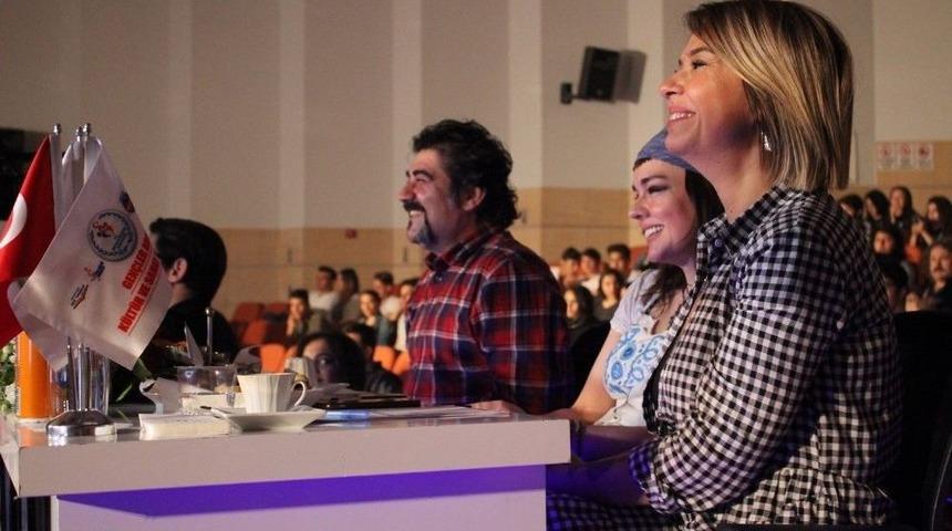 Gen&ccedil;lik Merkezleri Arası Tiyatro Yarışmasının Ege Finali Ger&ccedil;ekleşti