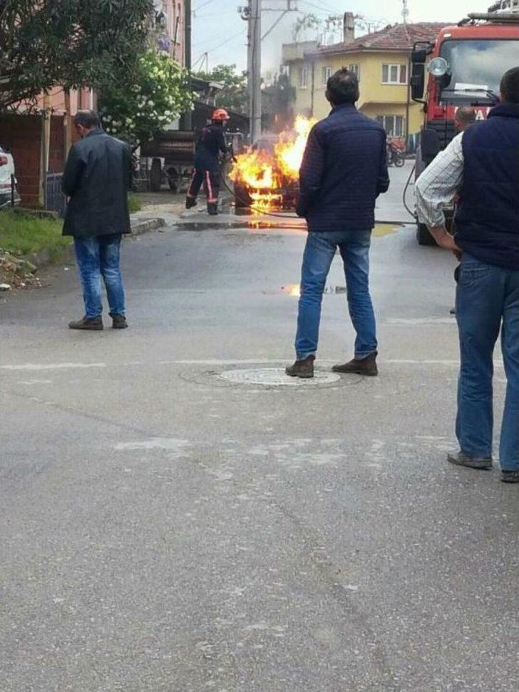 İznik’te Lpg’li Araç Yandı G4