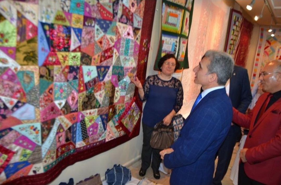 Eskiyi Yeniyle Harmanlayan Kadınlar &lsquo;kırk Yama&rsquo; Sergisi A&ccedil;tı