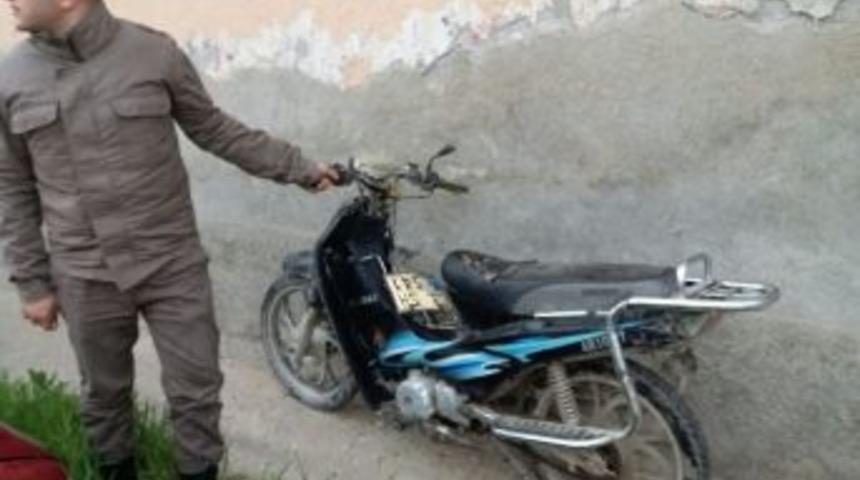 Otomobil İle Motosiklet &Ccedil;arpıştı: 1 Yaralı