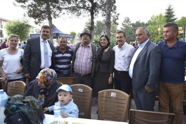 Ataç İlçelerdeki Temaslarına Devam Ediyor