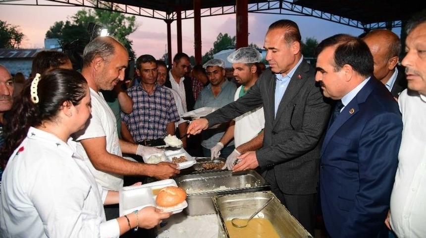 Başkan S&ouml;zl&uuml;, İftarını İmamoğlu&rsquo;nda Yaptı