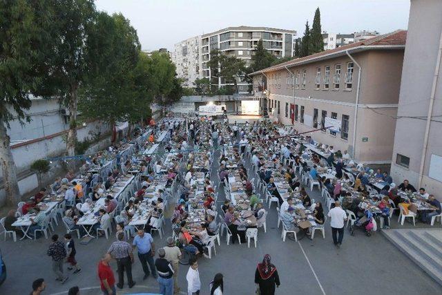 Pazar Taşınacak, Tarih Kurtulacak