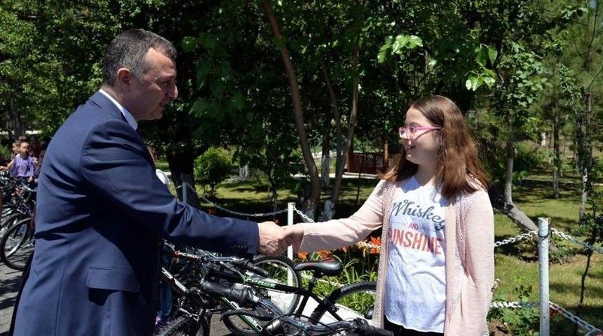 Vali B&uuml;y&uuml;kakın&rsquo;dan Bisikletli Teşekk&uuml;r