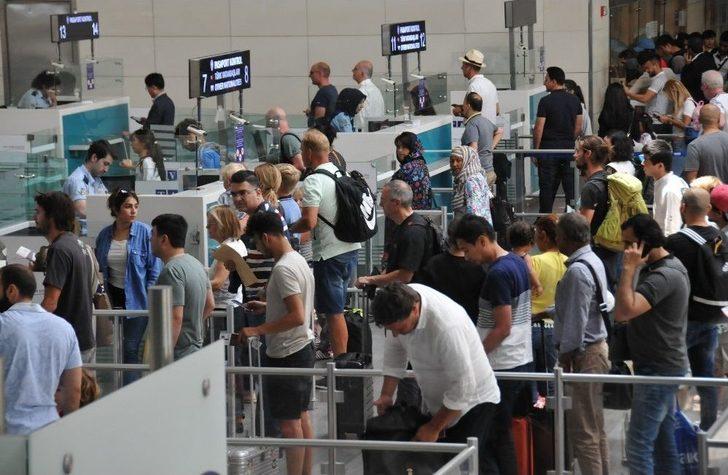 Atatürk Havalimanı’nda Bayram Yoğunluğu Başladı G4