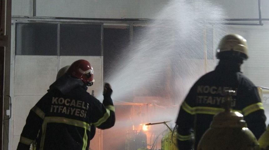 Gaz Dolum Fabrikasında Yaşanan Patlama Paniğe Neden Oldu