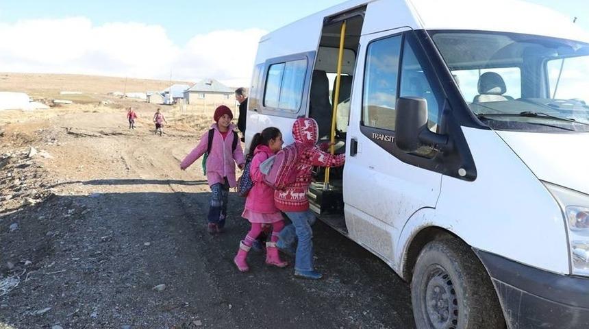 Tutak’ta Öğrencilere Ücretsiz Servis Hizmeti
