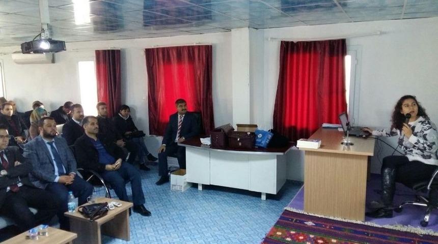 Selendi&rsquo;de Din G&ouml;revlileri Ve &Ouml;ğretmenler Bağımlılık Hakkında Bilgilendirildi