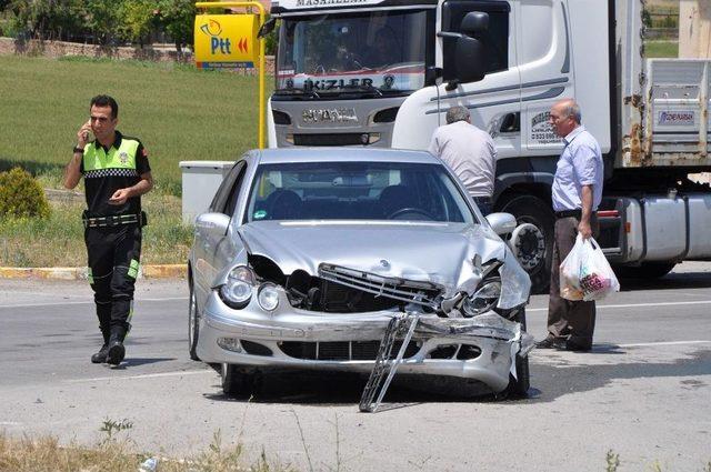 Sivas’ta Trafik Kazası: 4 Yaralı 1