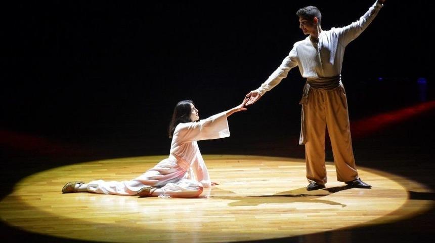 &Ccedil;ocuk Ve Gen&ccedil;lik Halk Dansları Topluluğu&rsquo;ndan Masal Ve Dans G&ouml;sterisi