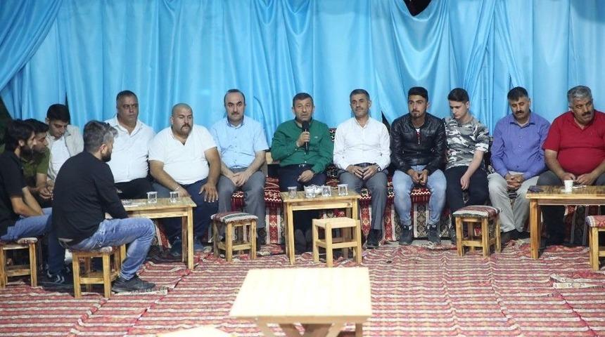 Başkan Karabacak, Vatandaşlara Ak Parti’nin Seçim Vaatlerini Anlattı