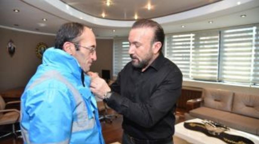 Başkan Doğan, Personeli &Ouml;d&uuml;llendiriyor