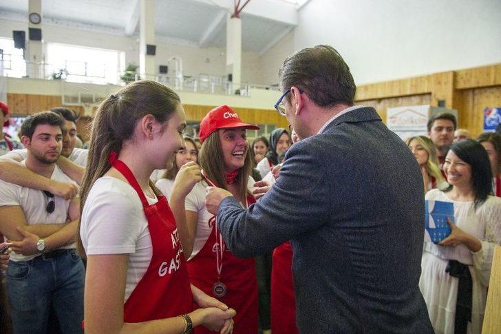 Gençler Yemekleriyle Yarıştı G1