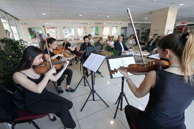 Karşıyaka Belediyesi ‘kültür Merkezi’ Gibi