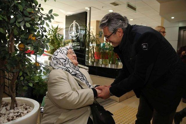 Karşıyaka Belediyesi ‘kültür Merkezi’ Gibi