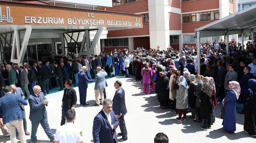 Başkan Sekmen Personeliyle Bayramlaştı