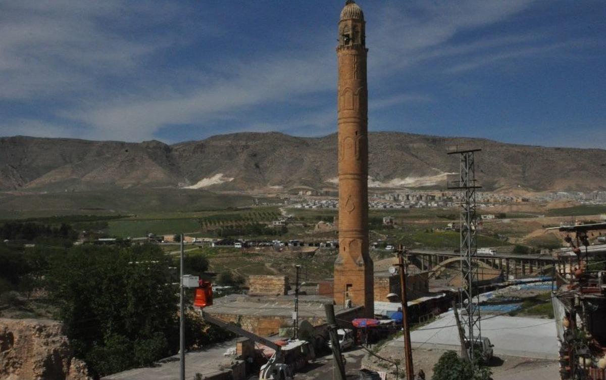 Hasankeyf&rsquo;te El Rızk Camii, Minaresi S&ouml;k&uuml;lerek Taşınacak