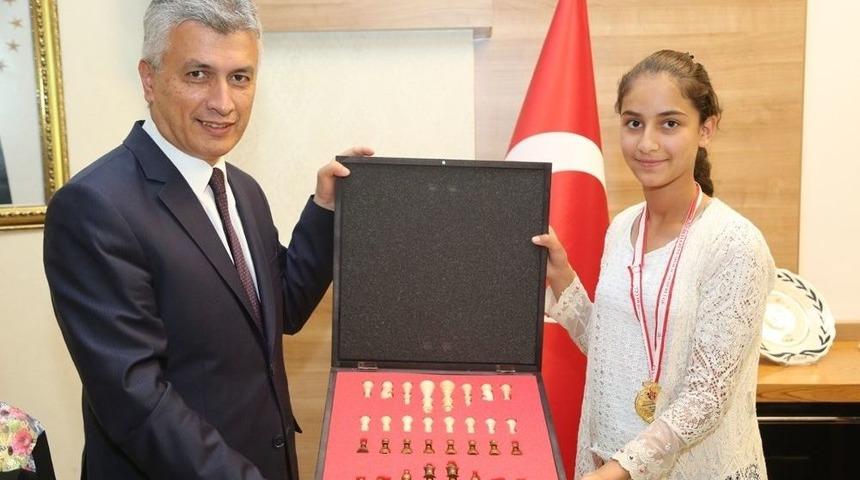 Cizre&rsquo;de K&ouml;y &Ouml;ğrencilerinin Satran&ccedil; Başarısı