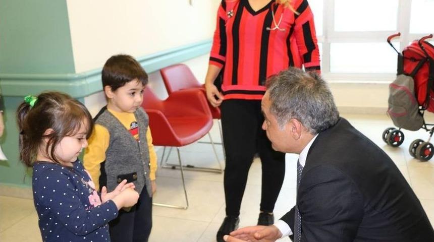 Sırada Bekleyen Hastaların Çocukları İçin Oyun Alanı Oluşturuldu