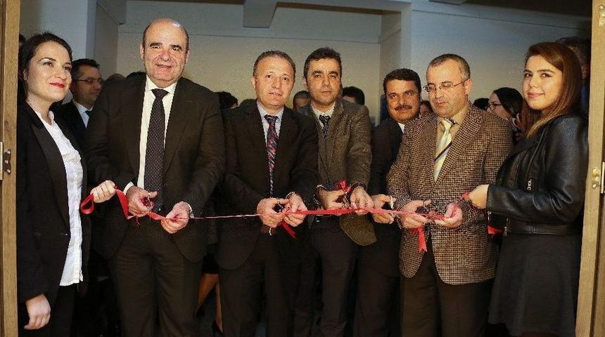 A&uuml; &Ouml;ğrencilerine Finans Laboratuvarı