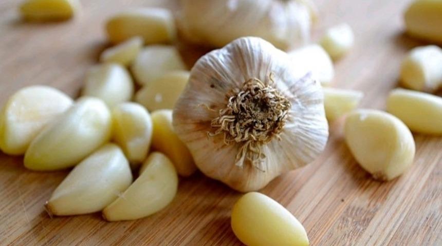 Mide üşütmesine ne iyi gelir? Mide üşütmesine iyi gelen doğal şifalı besinlerle evde tedavi yöntemi