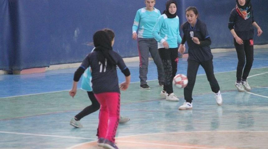 Bayburt&rsquo;ta İlk Kez Kızlar Futsal Turnuvası