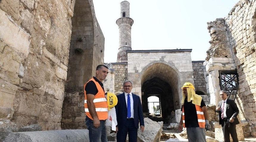 Vali Karaloğlu, Korkut Camii’ni İnceledi