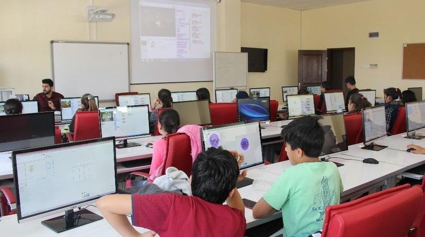 Erciyes Teknopark&rsquo;ta &Ccedil;ocuk Bayramı Neşesi