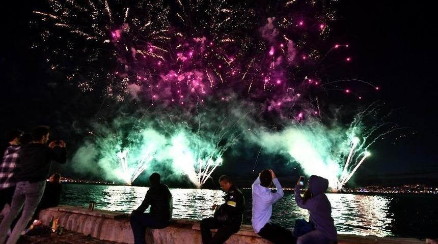 İzmir, Yeni Yıla İşte B&ouml;yle Girecek