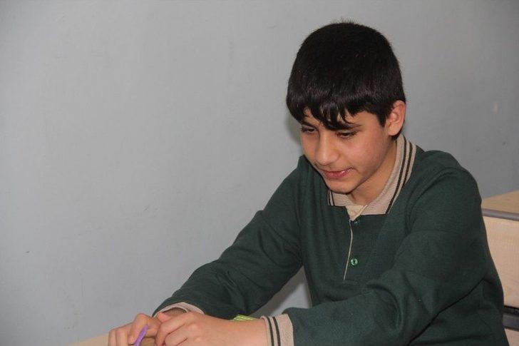 Görme Engelli Muhammet’in Kuran’ı Kerim Aşkı G1