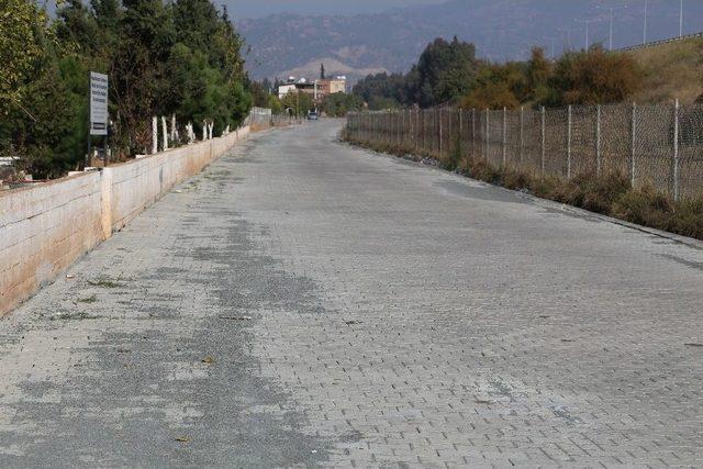 Işıklı Ve Kadıköy Mahalleleri Bağlantı Yoluna Parke Taşı Döşendi