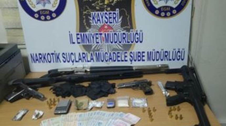 Zehir Tacirleri Yakalandı