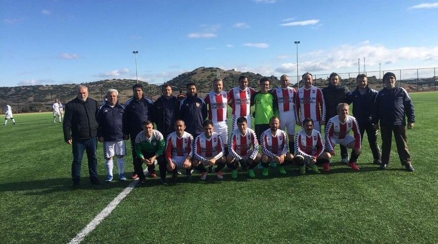 Kula Masterler Kendi Evinde Galip