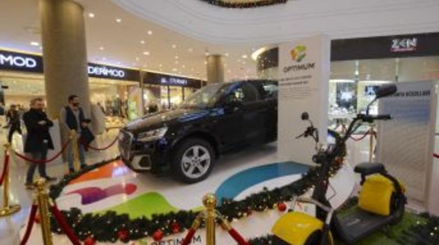 150 Tl Alışverişe Lüks Otomobil Fırsatı