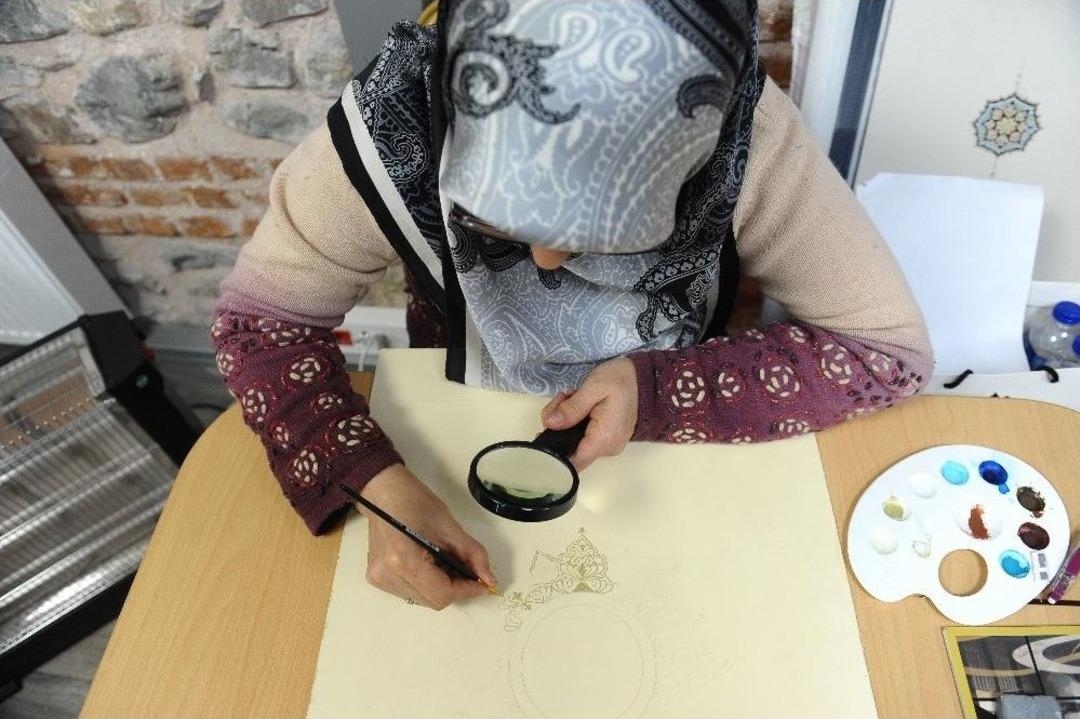 G&ouml;z Nuru Eserler G&ouml;r&uuml;c&uuml;ye &Ccedil;ıkıyor