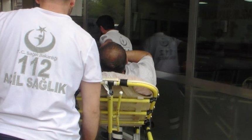 Yolun Karşısına Ge&ccedil;meye &Ccedil;alışan Yayaya Motosiklet &Ccedil;arptı