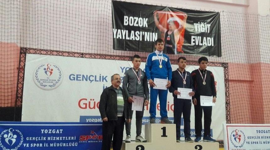 Milaslı Yıldızlar G&uuml;reşte Şampiyon Oldu