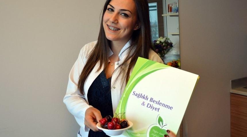 Diyetisyen &Ccedil;isem G&uuml;nd&uuml;z: "ramazan Bayramı&rsquo;nda Kişiler &lsquo;hayır&rsquo; Demesini Bilmeli"